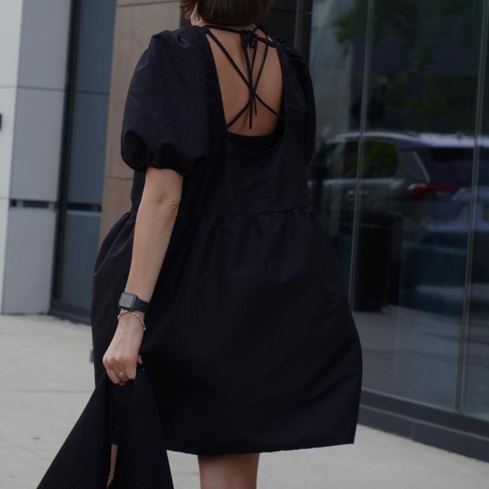 HM Puff sleeved Dress Round Neck Short sleeve size M